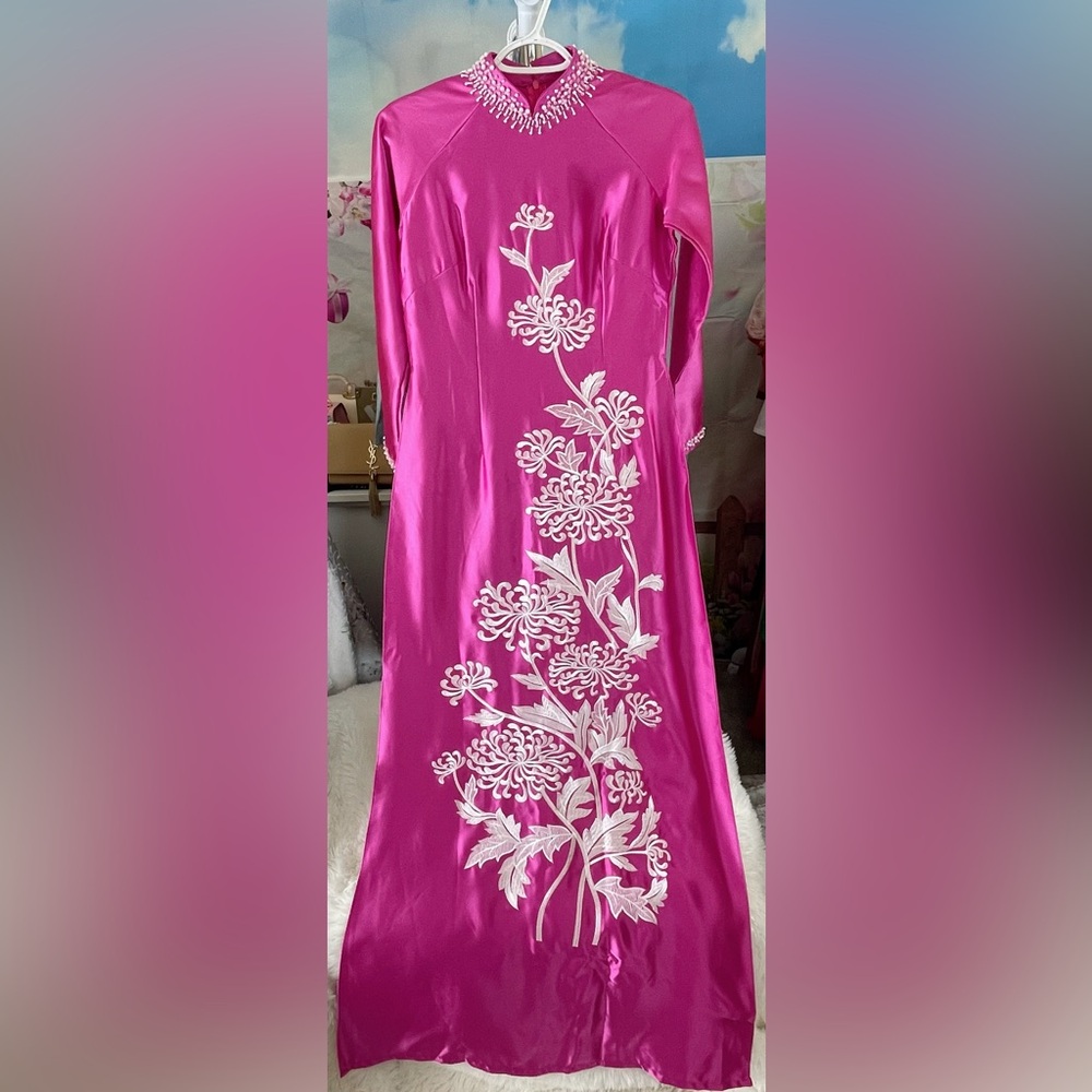 Ao Dai Lua Valentino, New Vietnamese Women's Traditional Long